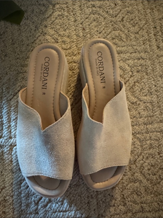 Cordani Shoes - Cordani Beige Suede Open-Toe Slide Mules
